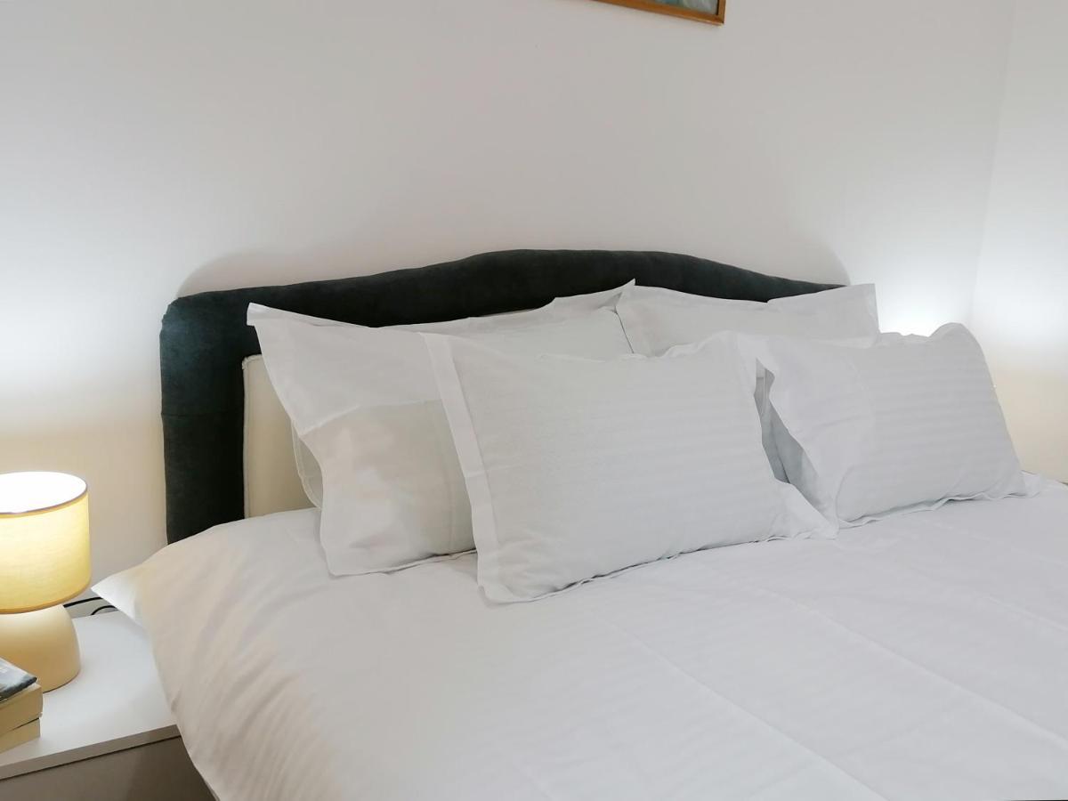 Apartman Mia Sremska Mitrovica Esterno foto