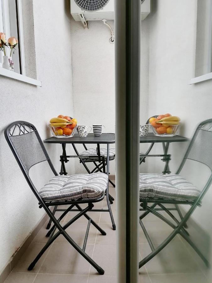 Apartman Mia Sremska Mitrovica Esterno foto